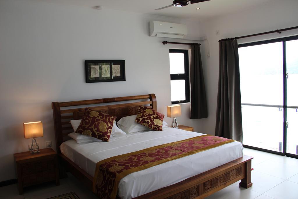 Surfers Cove Apartments Bel Ombre Eksteriør bilde