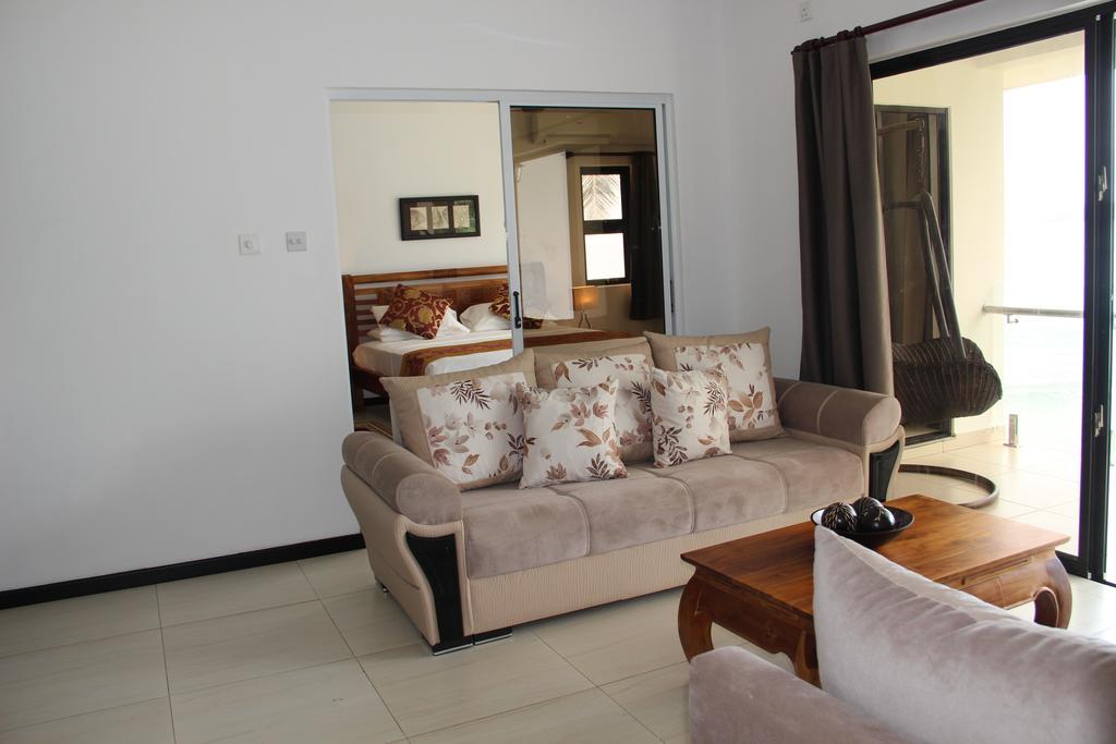 Surfers Cove Apartments Bel Ombre Eksteriør bilde