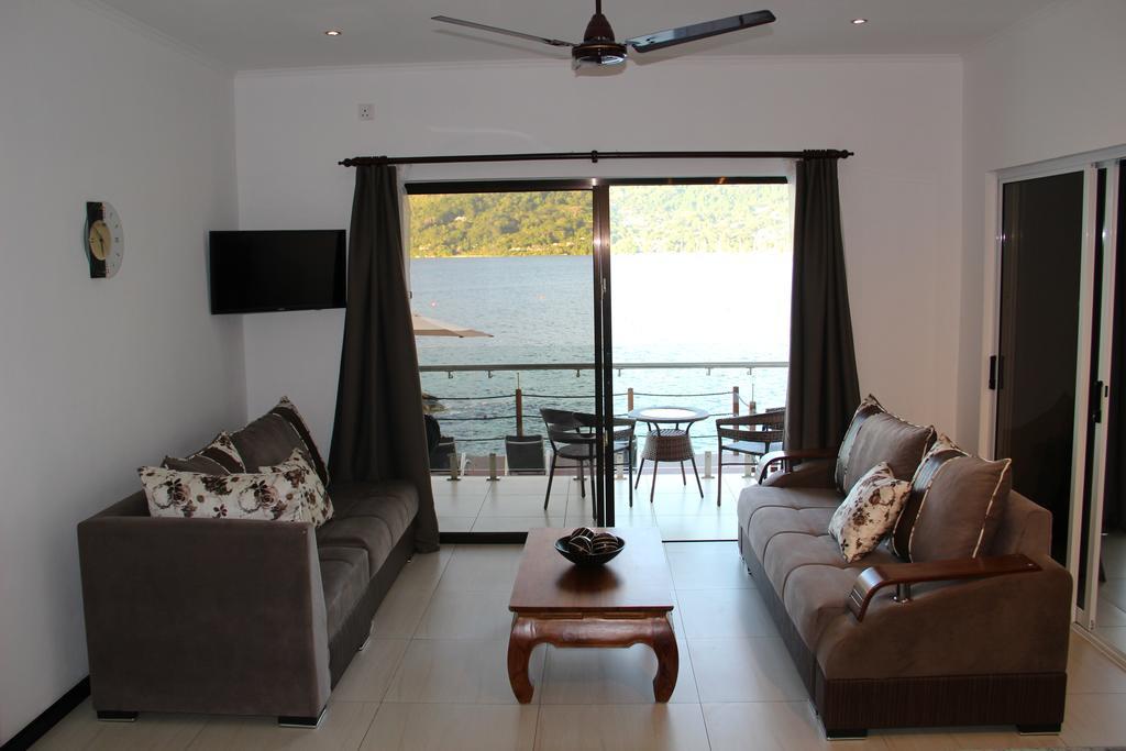 Surfers Cove Apartments Bel Ombre Eksteriør bilde